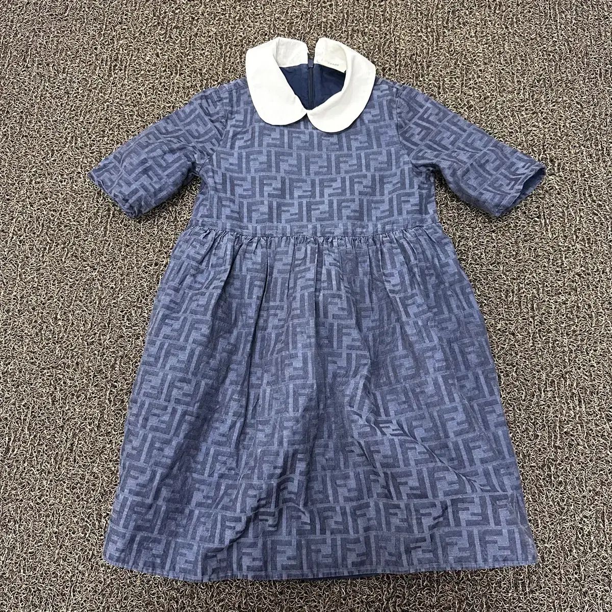 120 FENDI フェンディ キッズ ロゴ ONE PIECE 女の子 ブルー