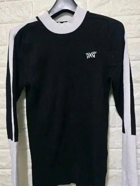 PXG ブラック|白 ゴージ ニット