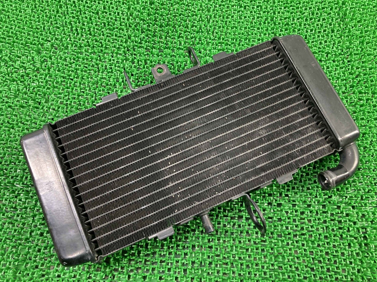 CB 400 SF ラジエター ホンダ バイク 部品 NC 39 SB ラジエーター 機能的問題なし 品薄 品 車検 Pm