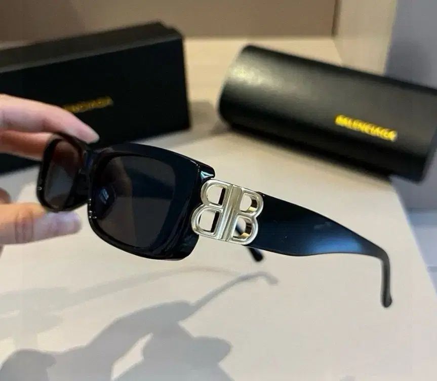  ブラック オールコーデ サングラス サングラス 小物