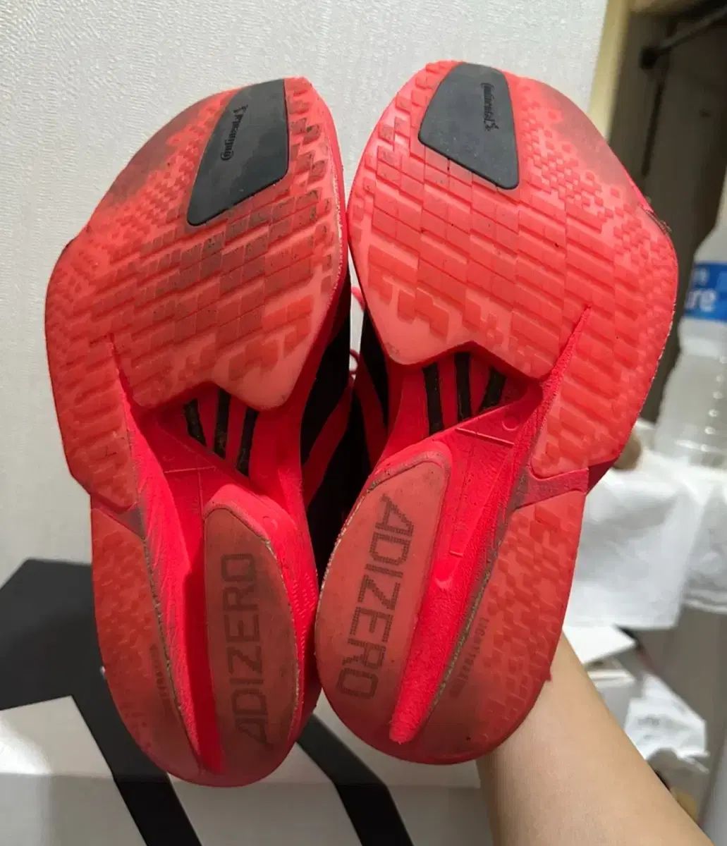 アディゼロ プロ4