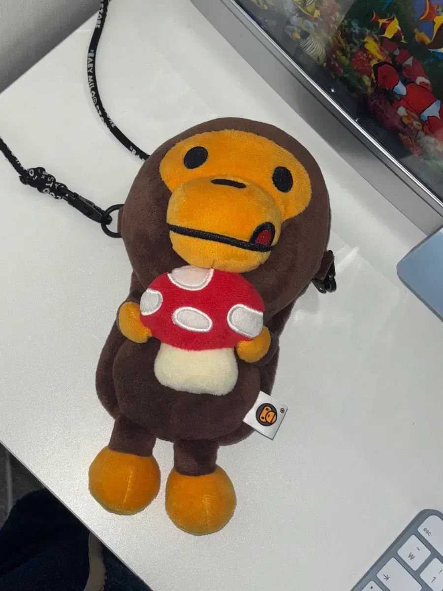 アベイシングエイプ マイロ きのこ ぬいぐるみ バッグ スマホケース