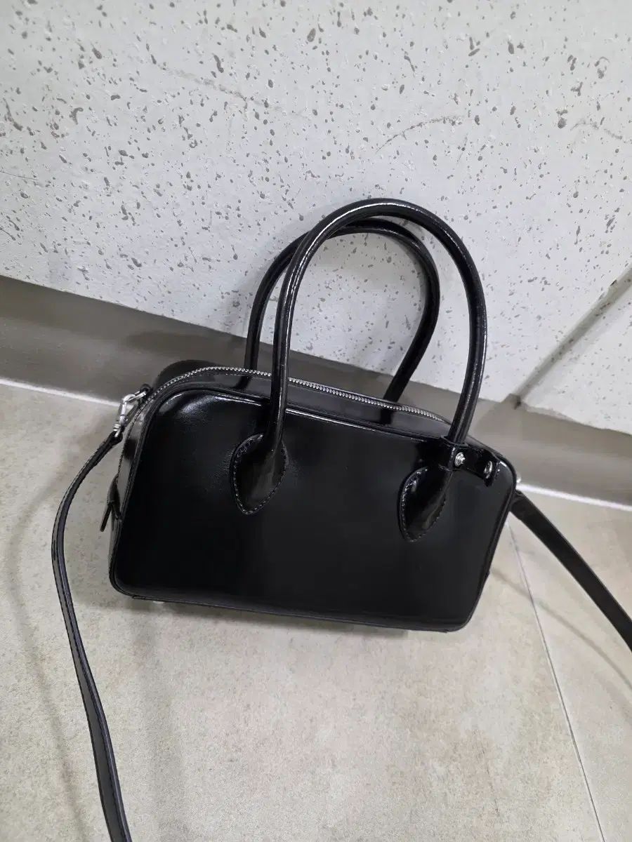 ドメリアル ブラック トートバッグ ボーリングバッグ Mサイズ ミディ