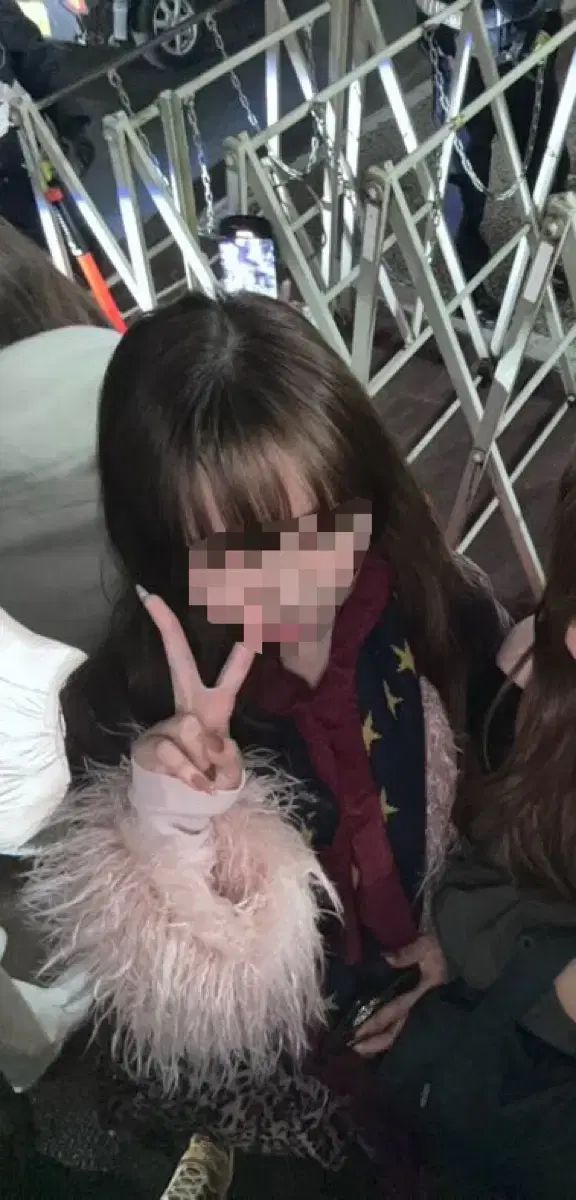  モーメンテル ネイビー ピンク マフラー マフラー 小物