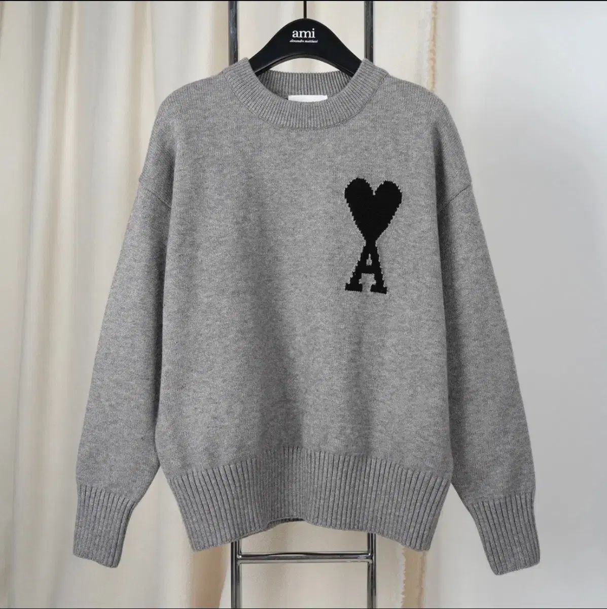 アミ ハート ロゴ グレー ニット セーター - メルカリ