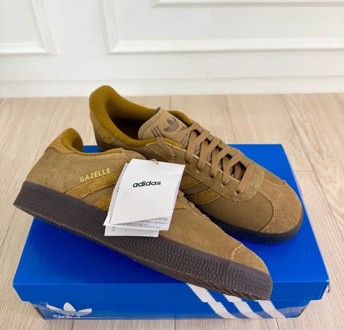 255 adidas スニーカー ガゼル ブラウン デザート テンジャン