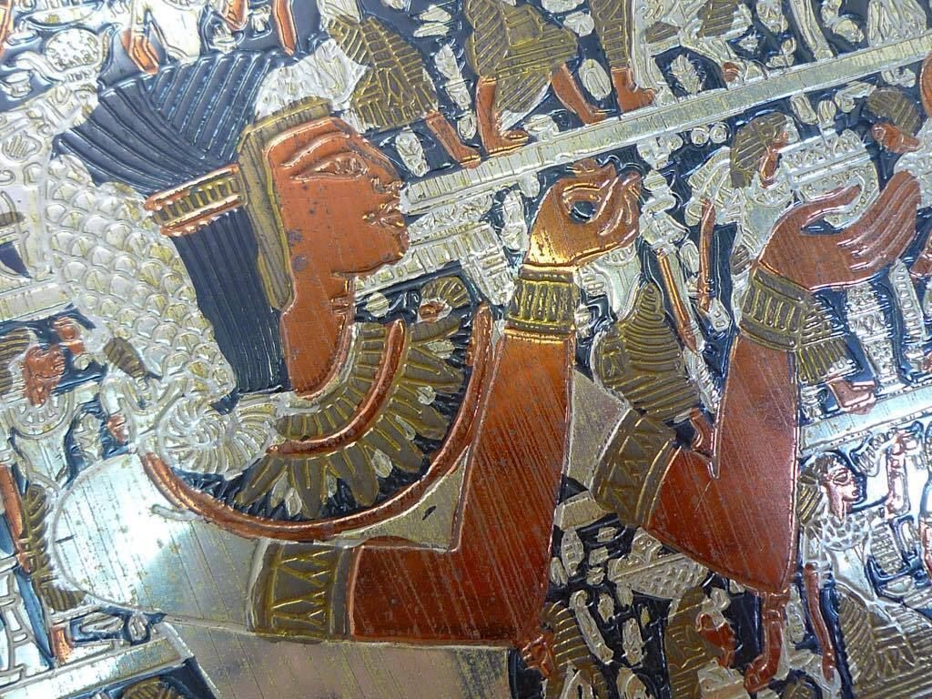  エジプト製 壁画風 飾皿 ディスプレイプレート 飾り皿 ハンドメイド 綿密 彫刻 石文 オブジェ 調度品 ウォールデコ 壁掛け コレクター 卓上フレーム 置物 インテリア小物