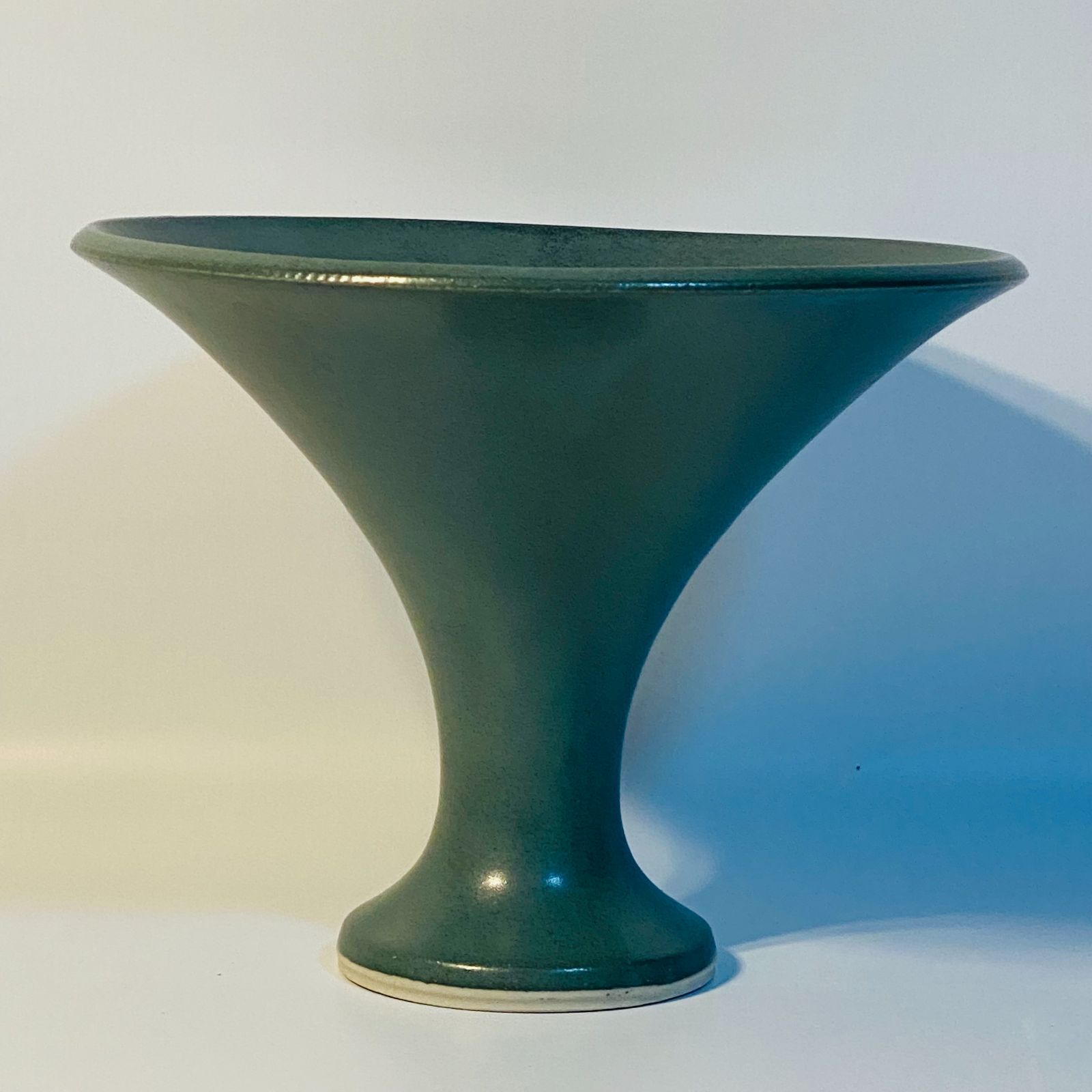 花瓶 青濃淡 花器 華道 花道 お花 生け花 水器 花入 花立 送料込み 水盤 淡青杯 花器 花瓶 華道 花道 お花 生け花 水器 花立 花入 送料