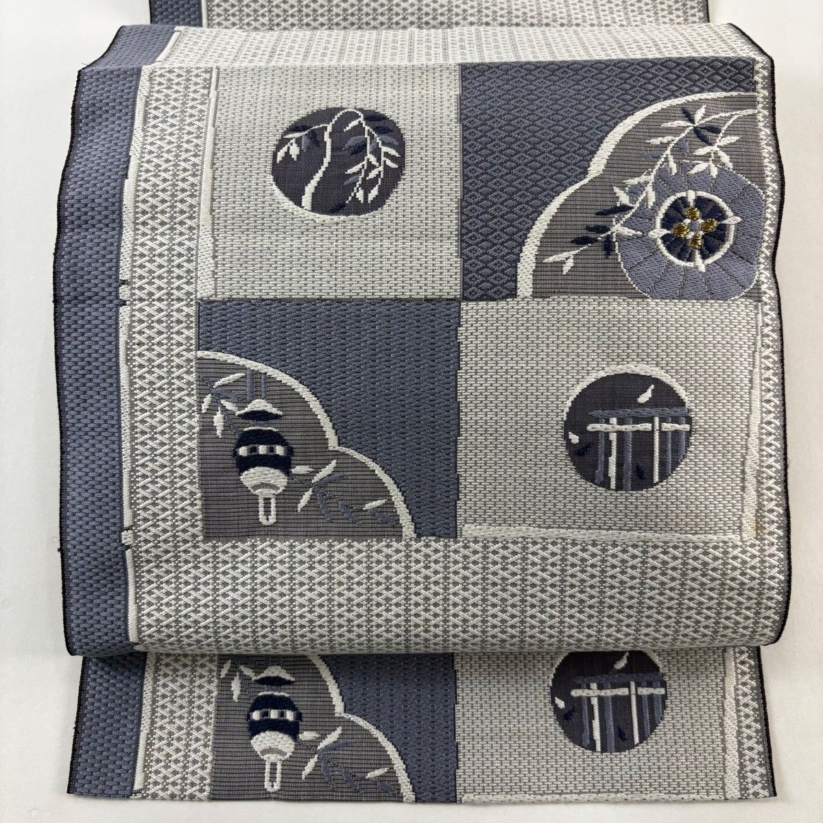 名古屋帯 秀品 八寸名古屋帯 松葉仕立て 番傘 柳 金糸 灰色 正絹