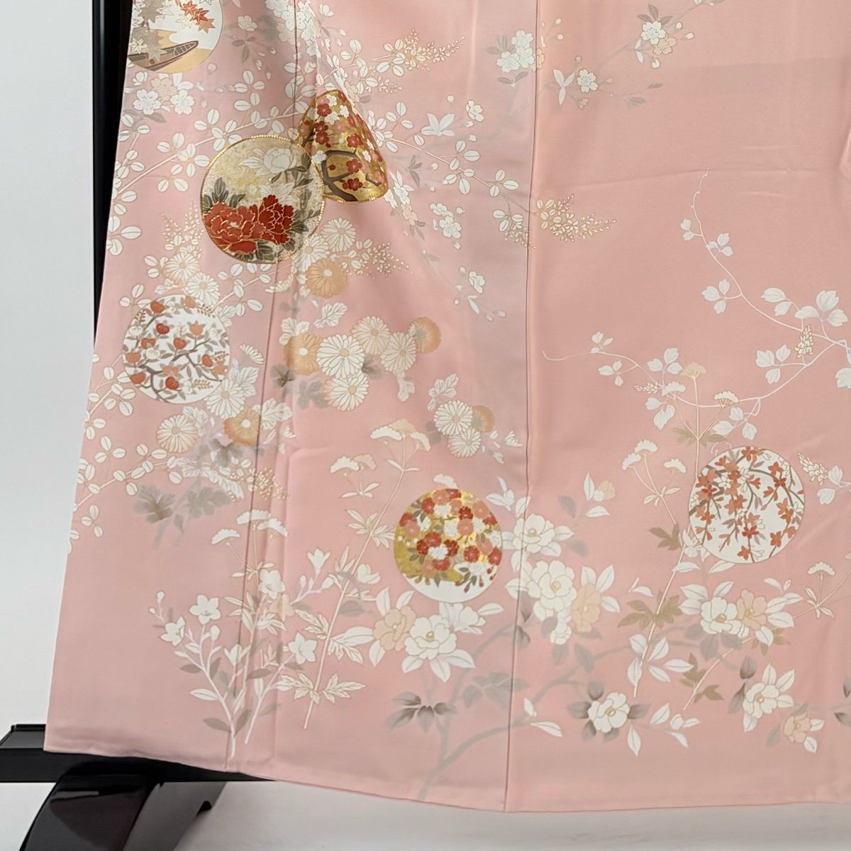 訪問着 身丈161 cm 裄丈68.5 L 袷 吾妻徳穂 落款 丸文 草花 金糸 金銀彩 ピンク 正絹 名品