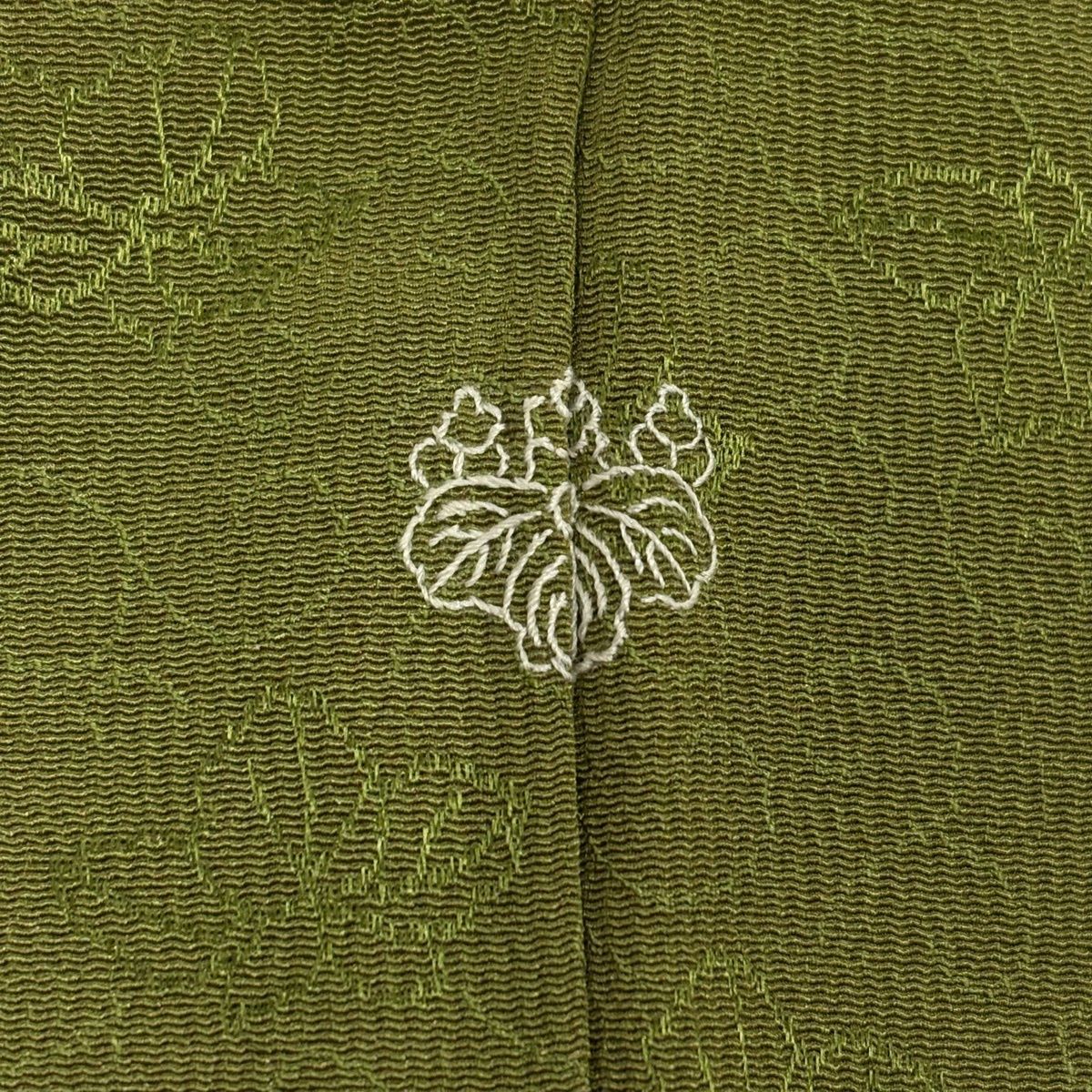  色無地 身丈166.5 cm 裄丈68 L 袷 地紋 唐草 茶緑色 正絹 秀品 一つ紋 色無地 着物