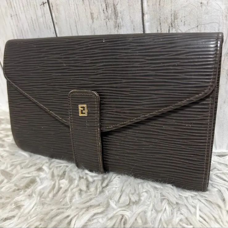 FENDI 長財布 レザー FF ロゴ brown エピ 財布