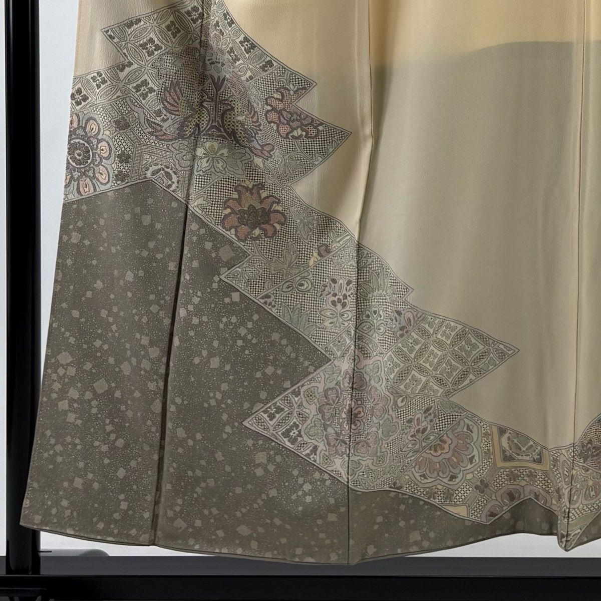 訪問着 身丈154.5 cm 裄丈62.5 S 袷 向かい鳥 草花 金銀糸 刺繍 ベージュ 正絹 秀品