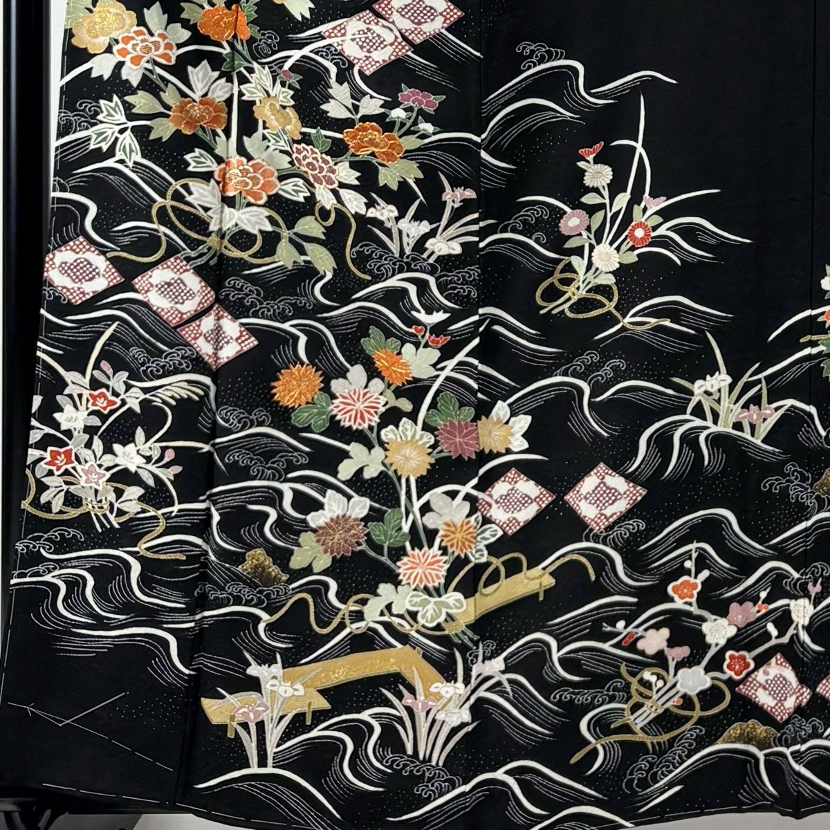 訪問着 身丈161.5 cm 裄丈62 S 袷 草花 波 金糸 金銀彩 黒 正絹 名品