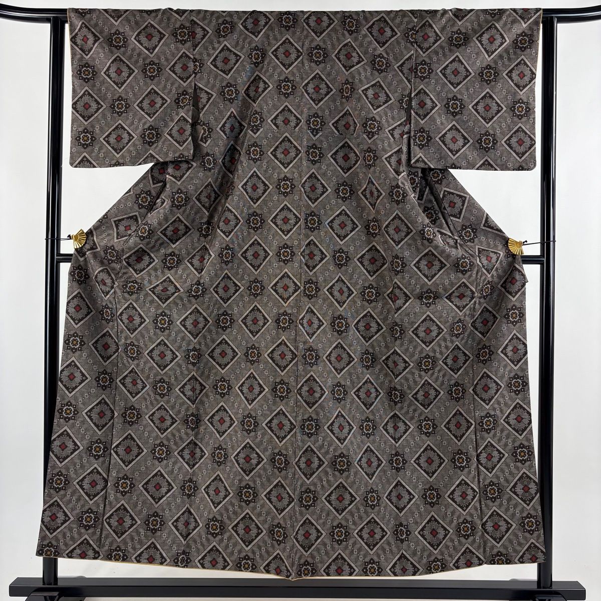 紬 身丈153 cm 裄丈63.5 S 袷 菱 幾何学 灰茶 正絹 名品