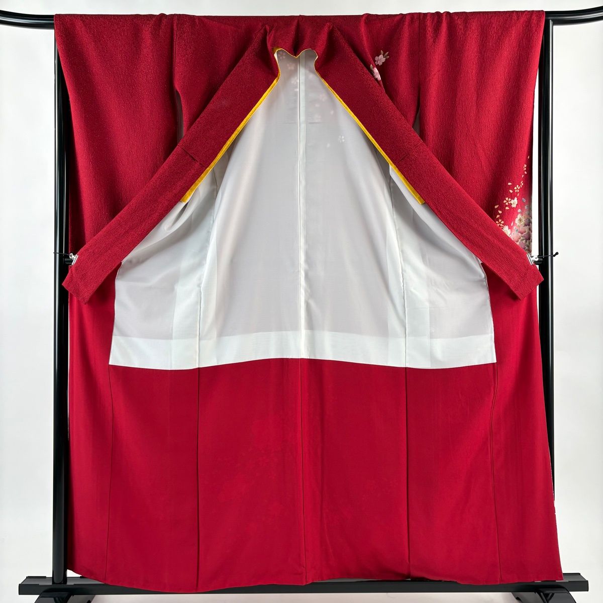  振袖 身丈159 cm 裄丈65.5 M 袷 桜 流水 絞り 銀通し 赤 正絹 名品 振袖 着物