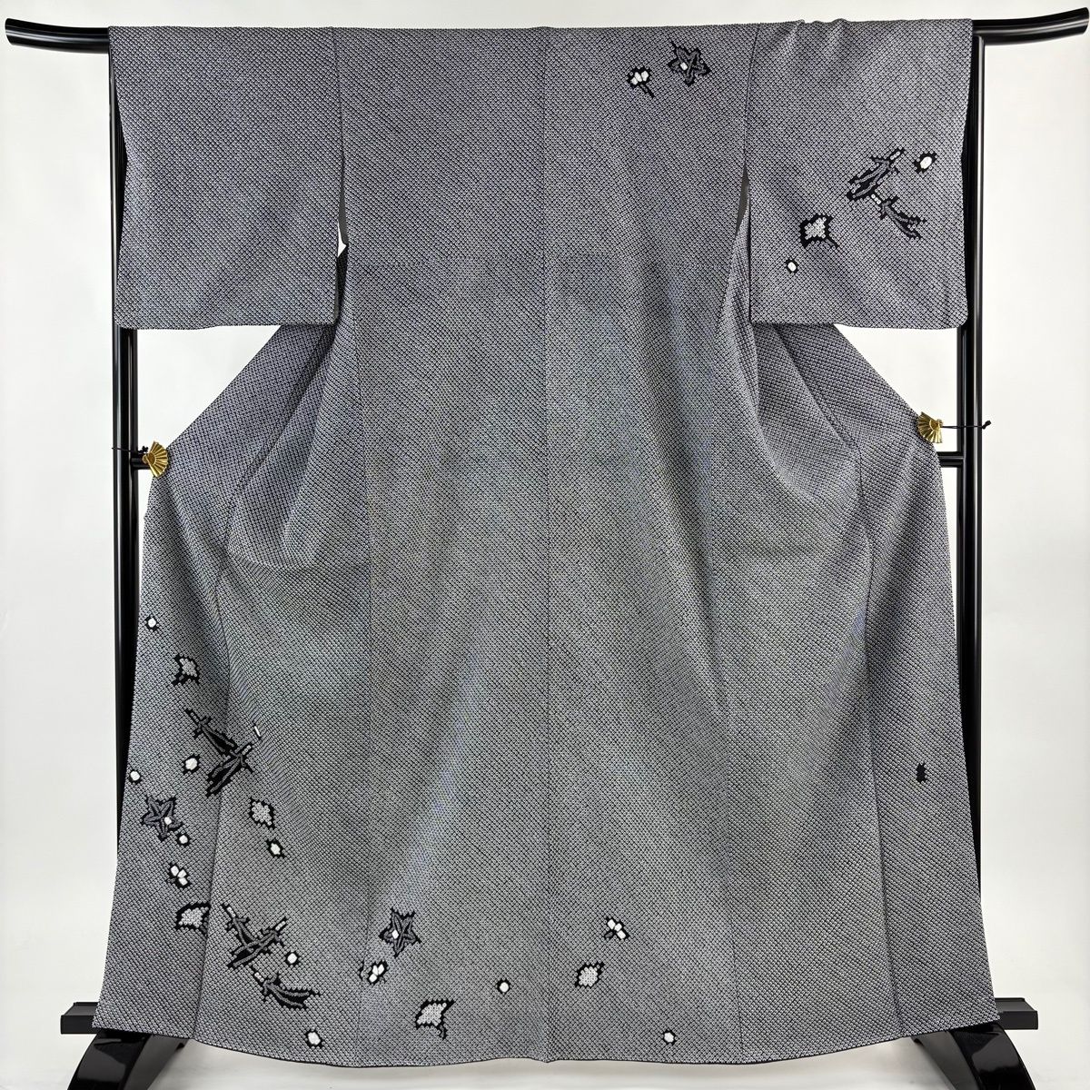 付下げ 身丈163.5 cm 裄丈65 M 袷 松葉 楓 総絞り 黒 正絹 名品