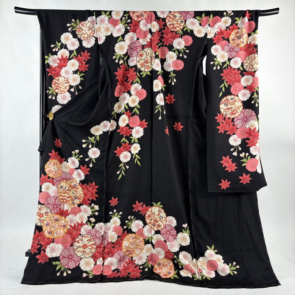 振袖 身丈182 cm 裄丈74 未仕立て 仮絵羽 桜 楓 金糸 銀通し 黒 正絹 名品
