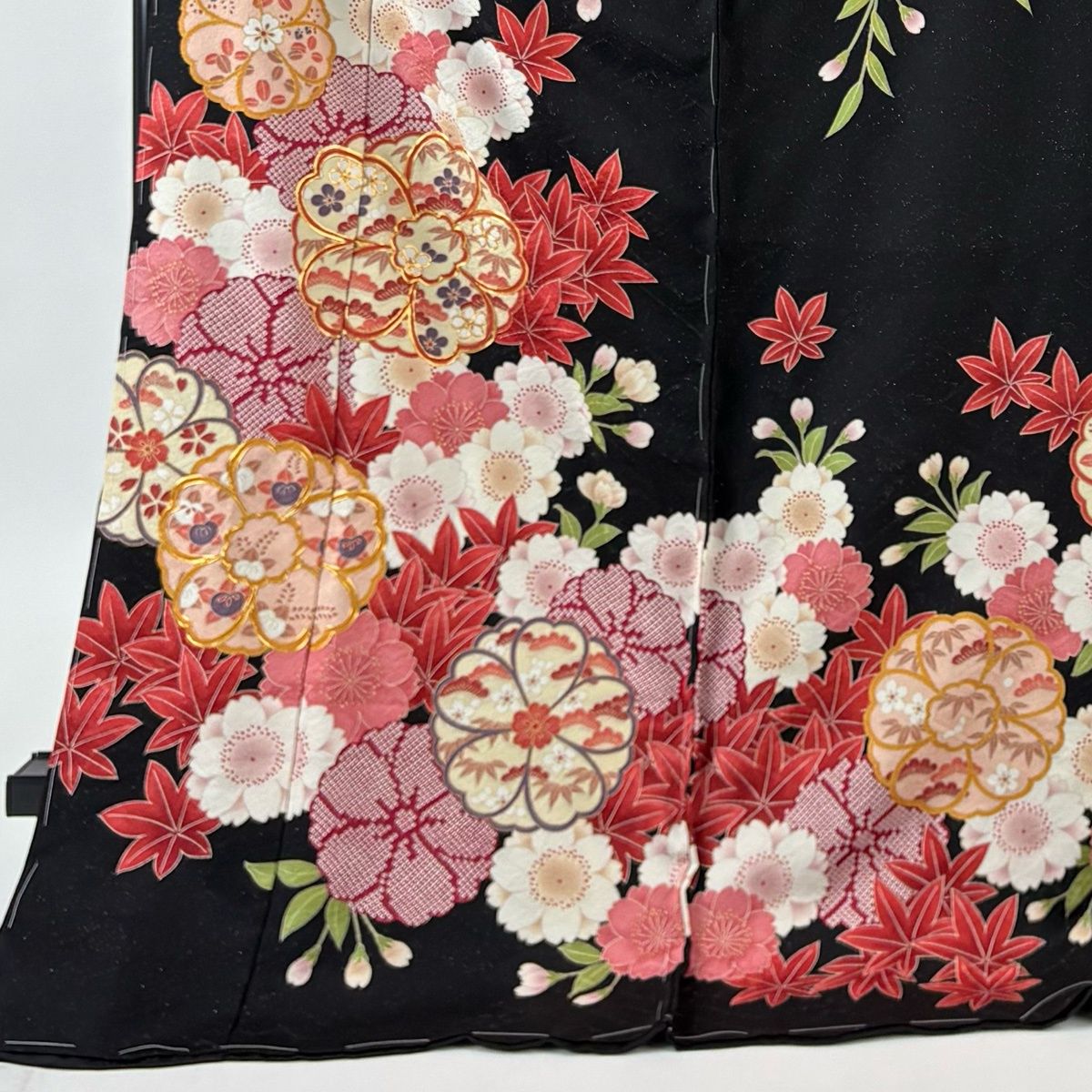 振袖 身丈182 cm 裄丈74 未仕立て 仮絵羽 桜 楓 金糸 銀通し 黒 正絹 名品