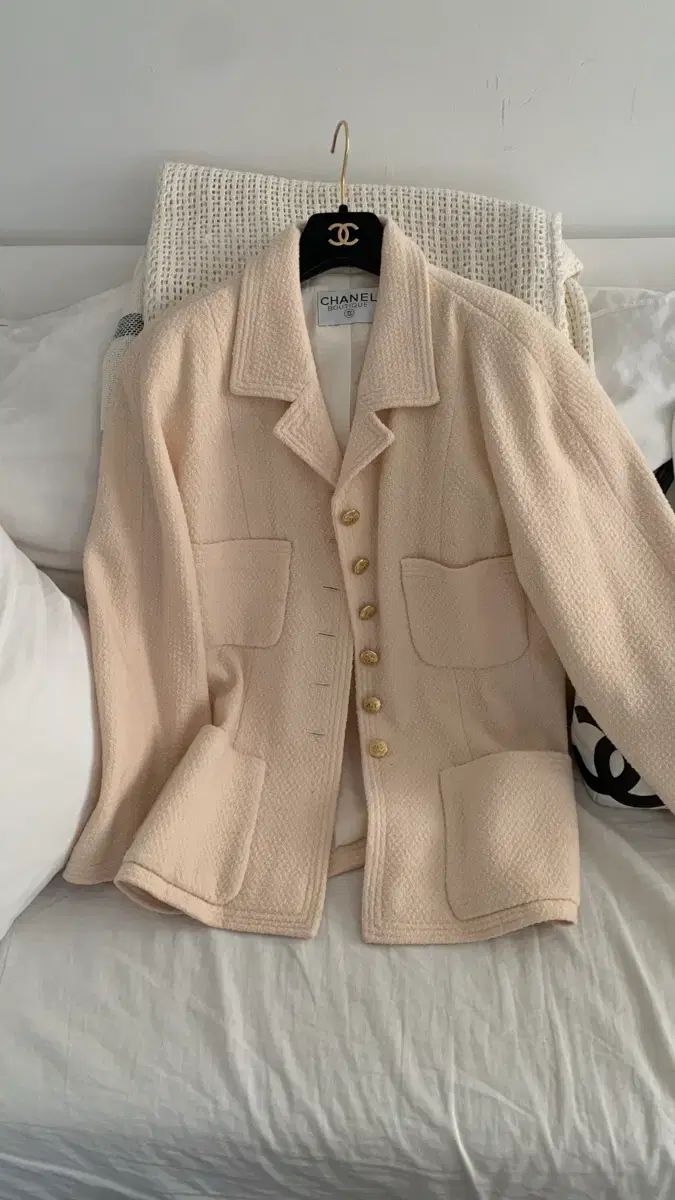 シャネル ツイードジャケット