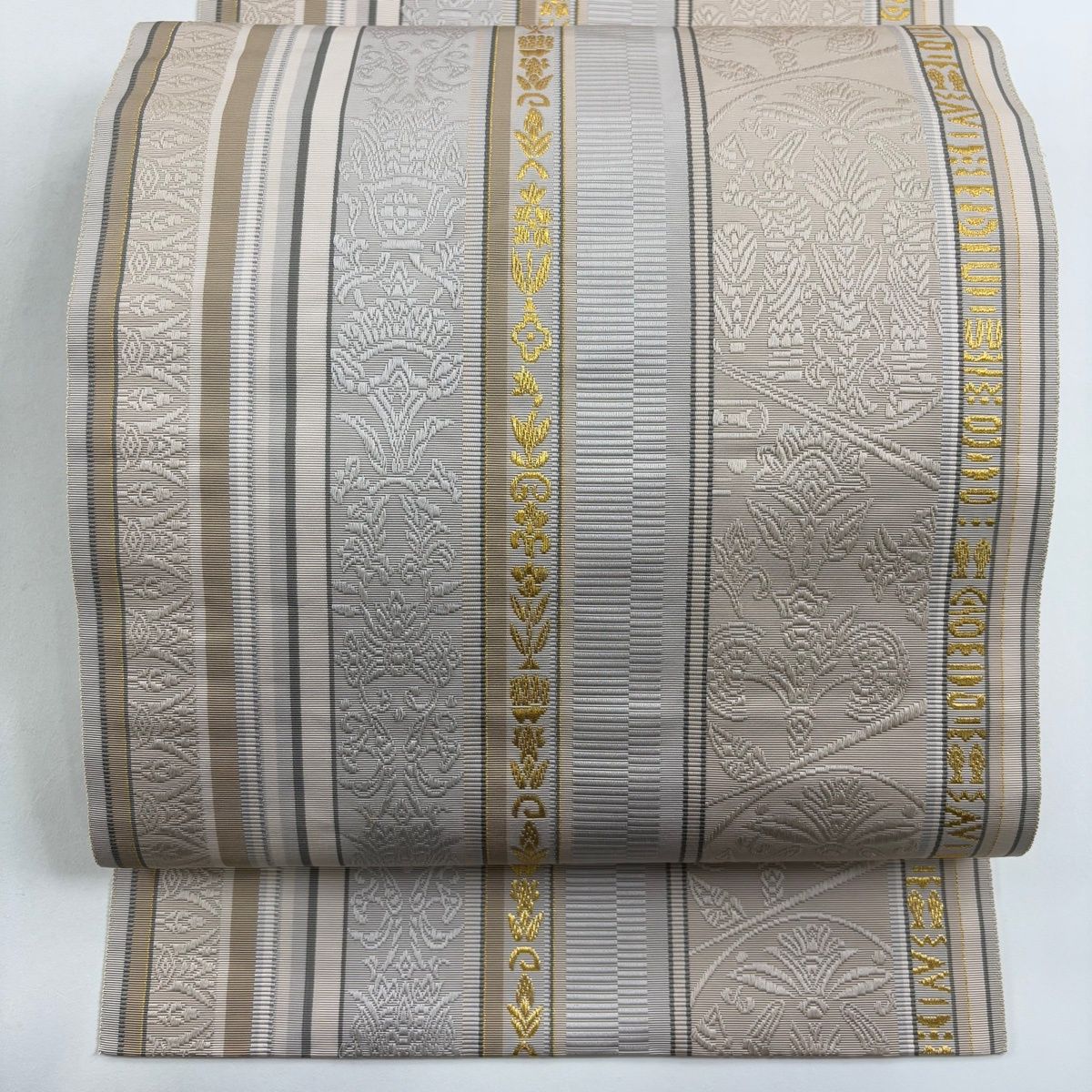 名古屋帯 名品 草花 縞 金糸 ベージュ 正絹