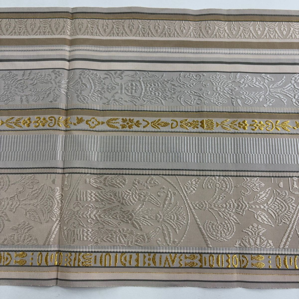  名古屋帯 名品 草花 縞 金糸 ベージュ 正絹 名古屋帯 帯