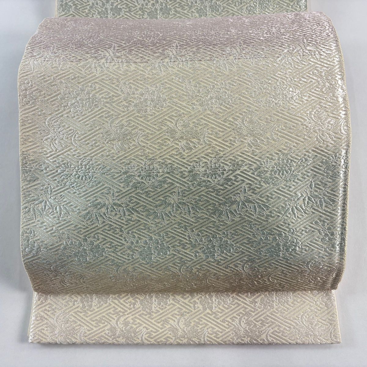 美品】 袋帯 名品 紗綾形 竹梅 唐織 クリーム 六通 正絹 【中古