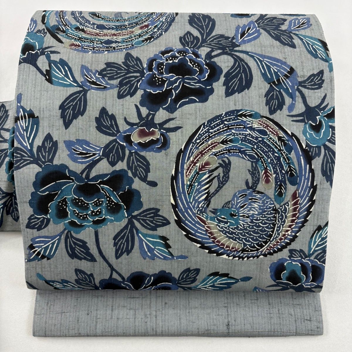 名古屋帯 名品 落款 関西仕立て 牡丹 鳥 青灰色 正絹
