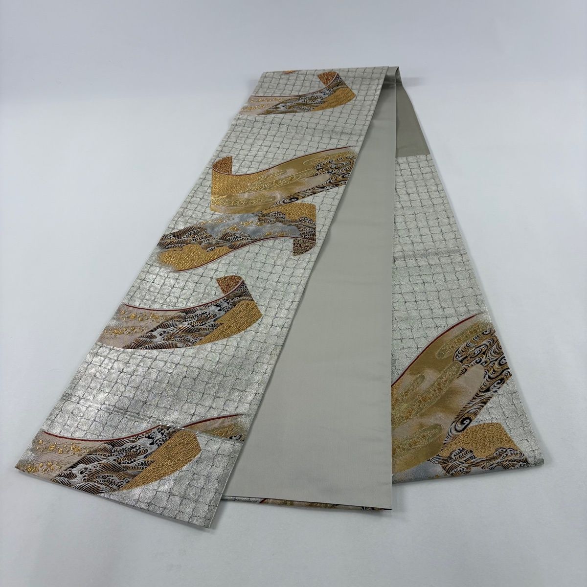 美品】 袋帯 名品 加納幸 落款 波 ヱ霞 箔 金糸 灰白 お太鼓柄 正絹