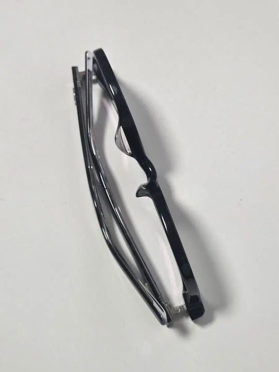 GENTLE MONSTER ジェントルモンスター エヴァン 01