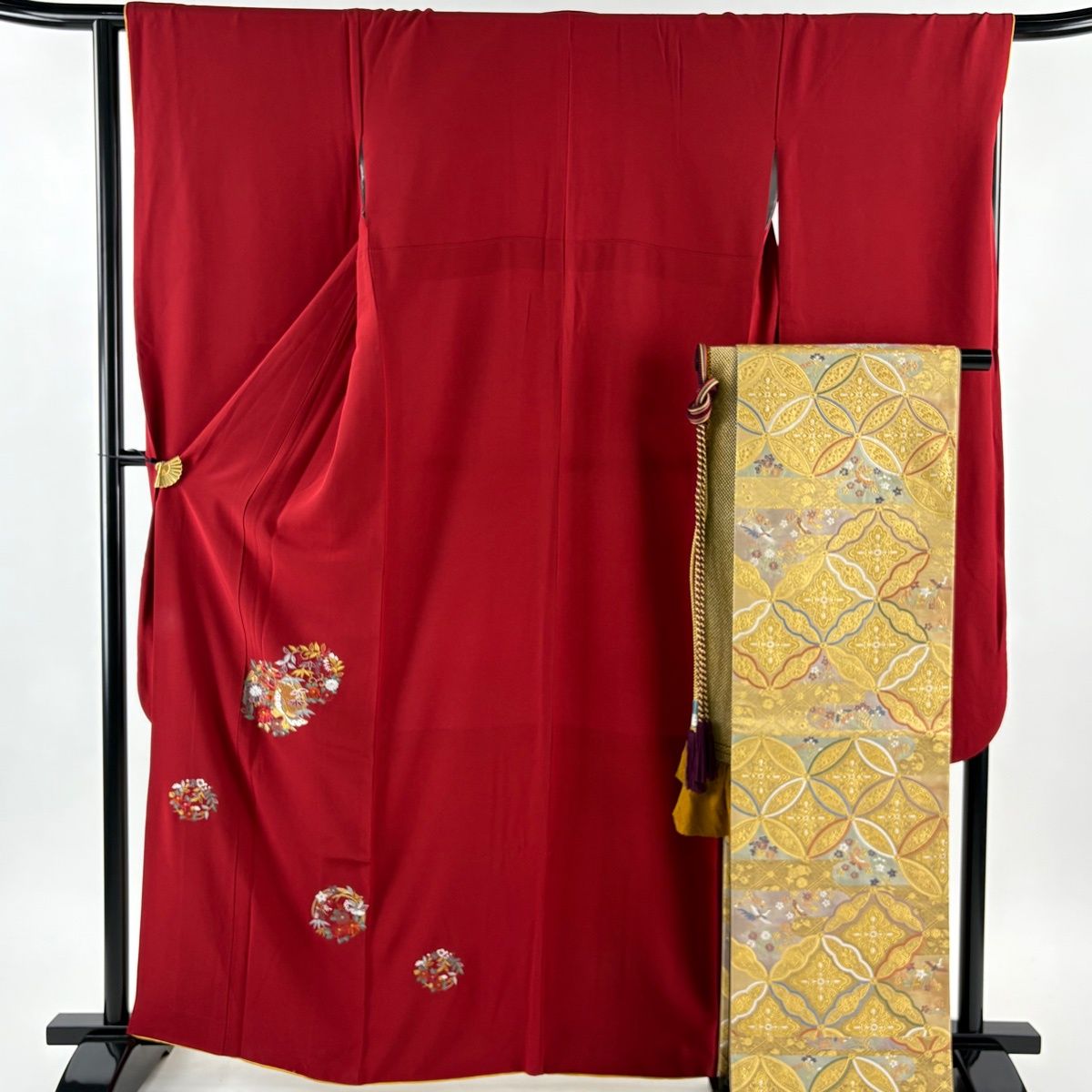 振袖 身丈162.5 cm 裄丈65 M 袷 袋帯フルセット 花丸文 蝶 刺繍 金糸 赤 正絹 秀品