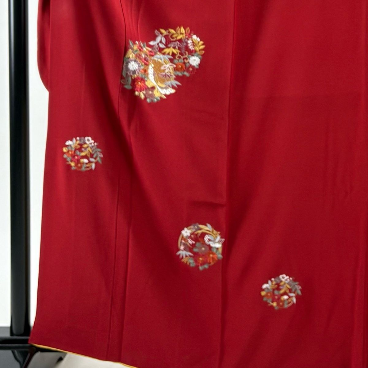振袖 身丈162.5 cm 裄丈65 M 袷 袋帯フルセット 花丸文 蝶 刺繍 金糸 赤 正絹 秀品