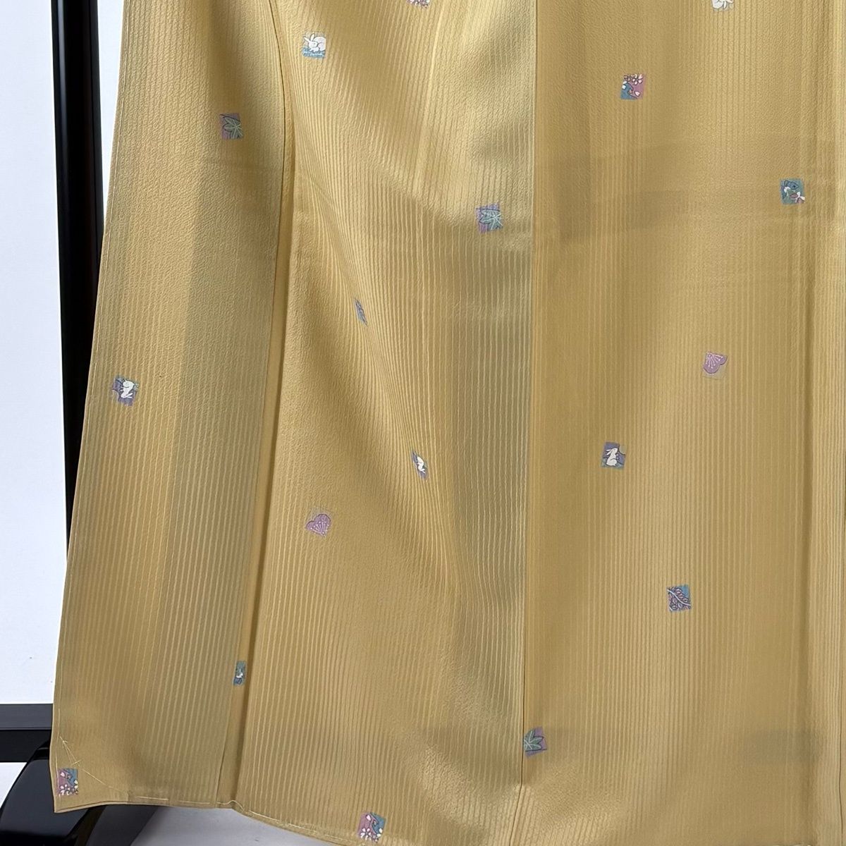 小紋 身丈167 5 cm 裄丈69 L 袷 袋帯セット うさぎ 葉柄 薄黄 正絹 秀品