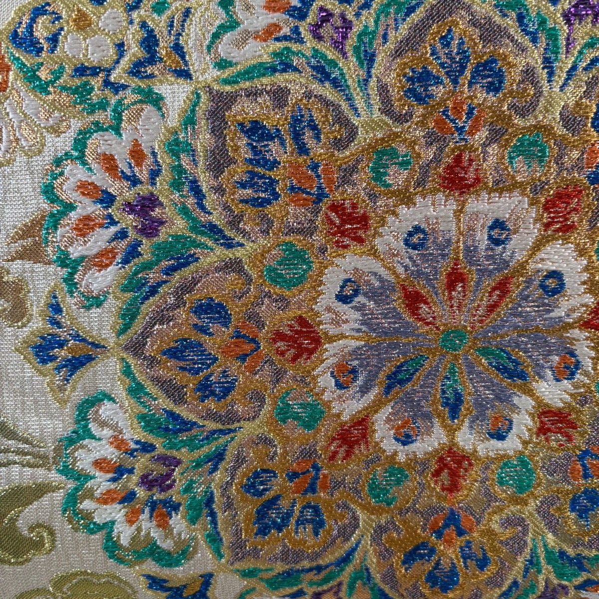 袋帯 名品 華文 花唐草 箔 金糸 クリーム 六通 正絹