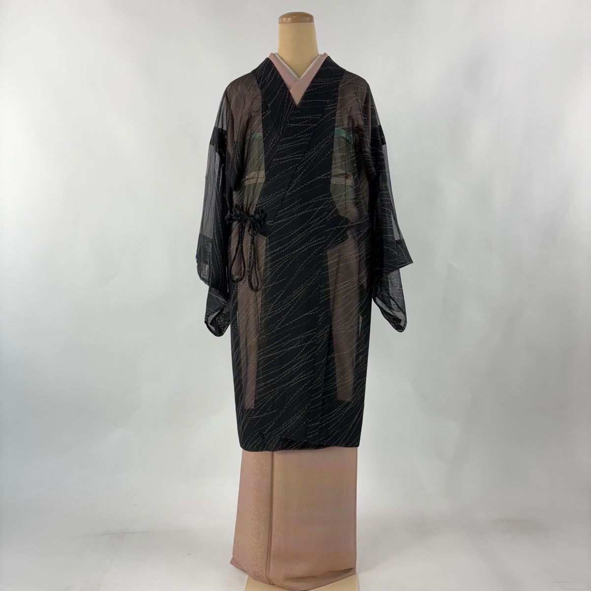 道中着 身丈102.5 cm 裄丈65 M 和装コート 着物衿 葉柄 黒 正絹 名品