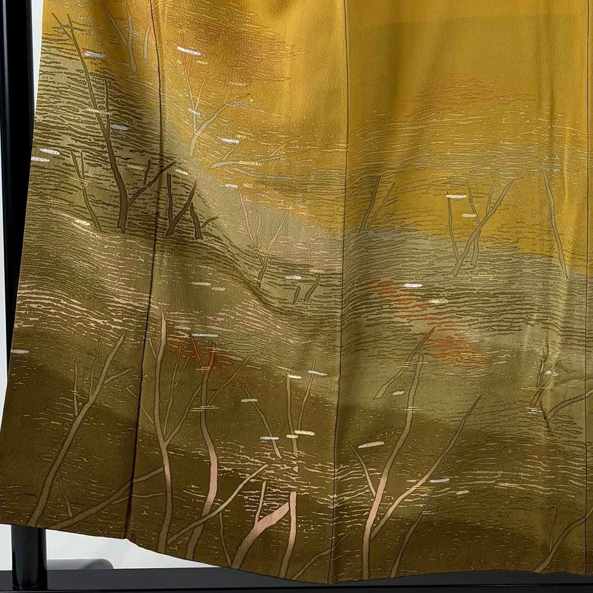 色留袖 身丈154.5 cm 裄丈63.5 S 袷 大久保玄才 落款 樹木 霞 金銀彩 染め分け 山吹色 正絹 名品