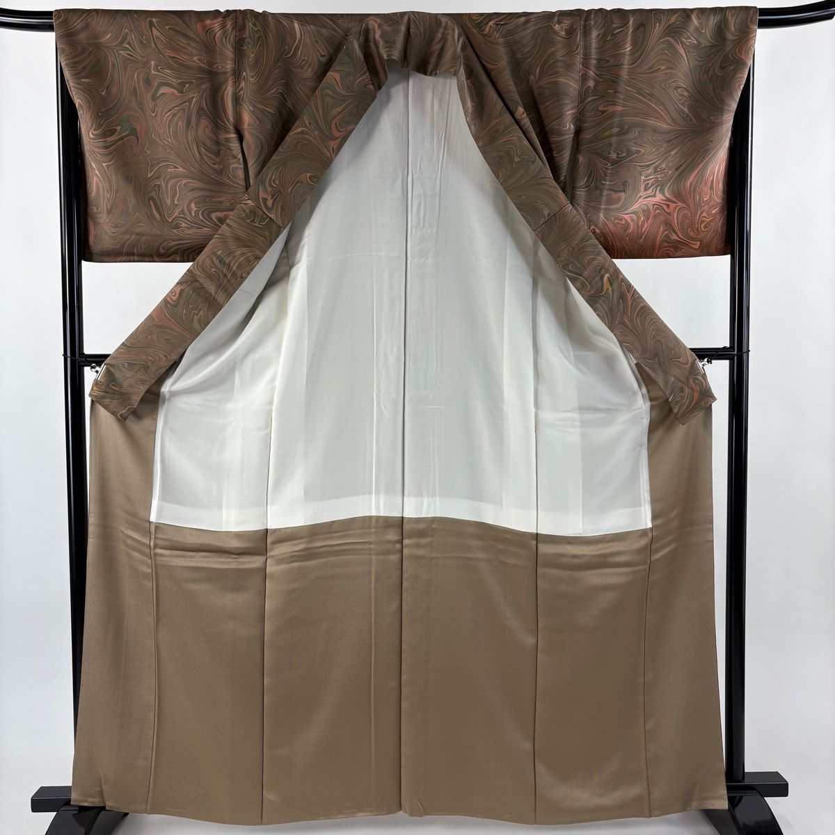  付下げ 身丈163 cm 裄丈68.5 L 袷 落款 墨流し ぼかし 茶色 正絹 名品 訪問着 付け下げ 着物