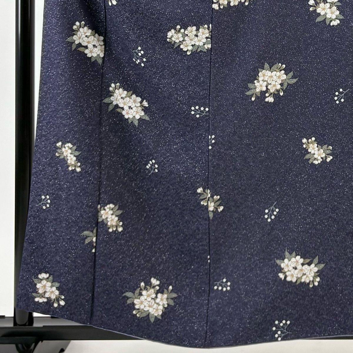 小紋 身丈158 cm 裄丈66 M 袷 千地泰弘 落款 桜 銀通し 金彩 青紫 正絹 名品