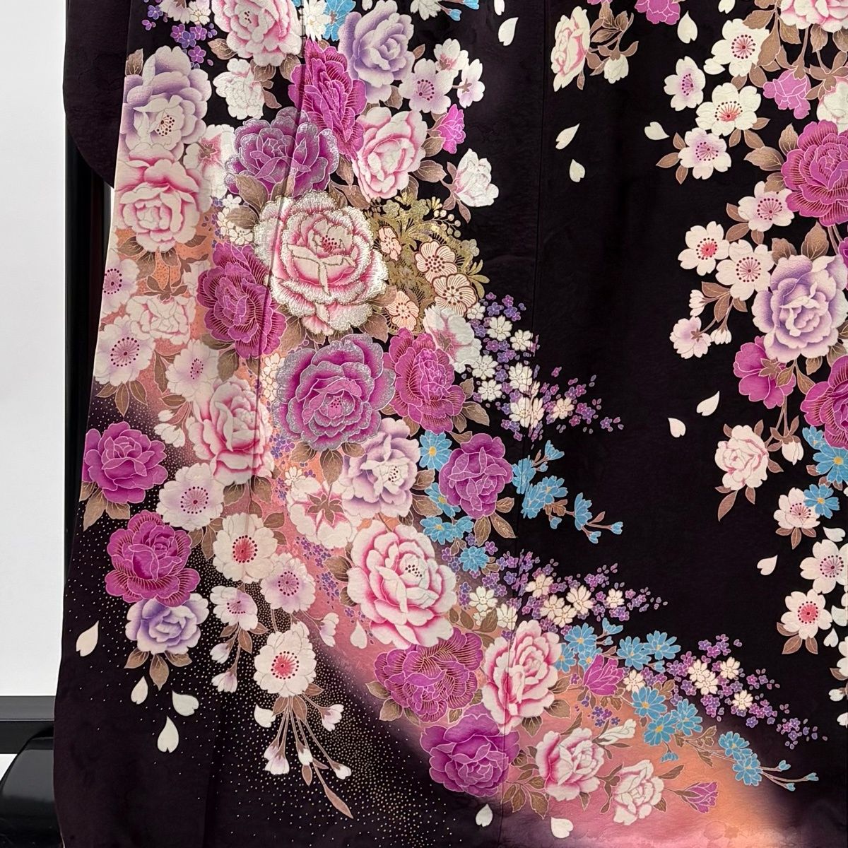 振袖 身丈169.5 cm 裄丈69.5 L 袷 薔薇 桜 刺繍 箔 濃紫 正絹 名品