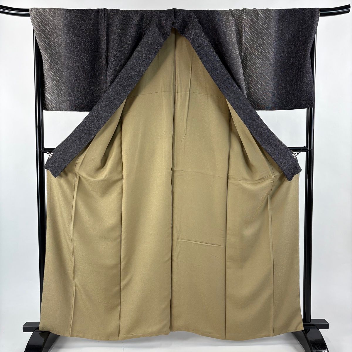  付下げ 身丈161.5 cm 裄丈68.5 L 袷 花びら 斜縞 箔 黒灰 正絹 名品 訪問着 付け下げ 着物