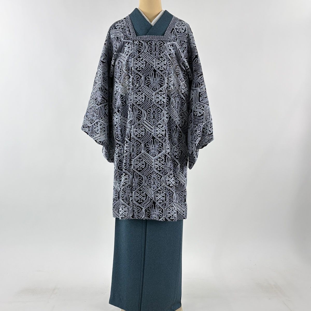 道行 身丈98 cm 裄丈65.5 M 和装コート 角衿 亀甲 花 青灰色 正絹