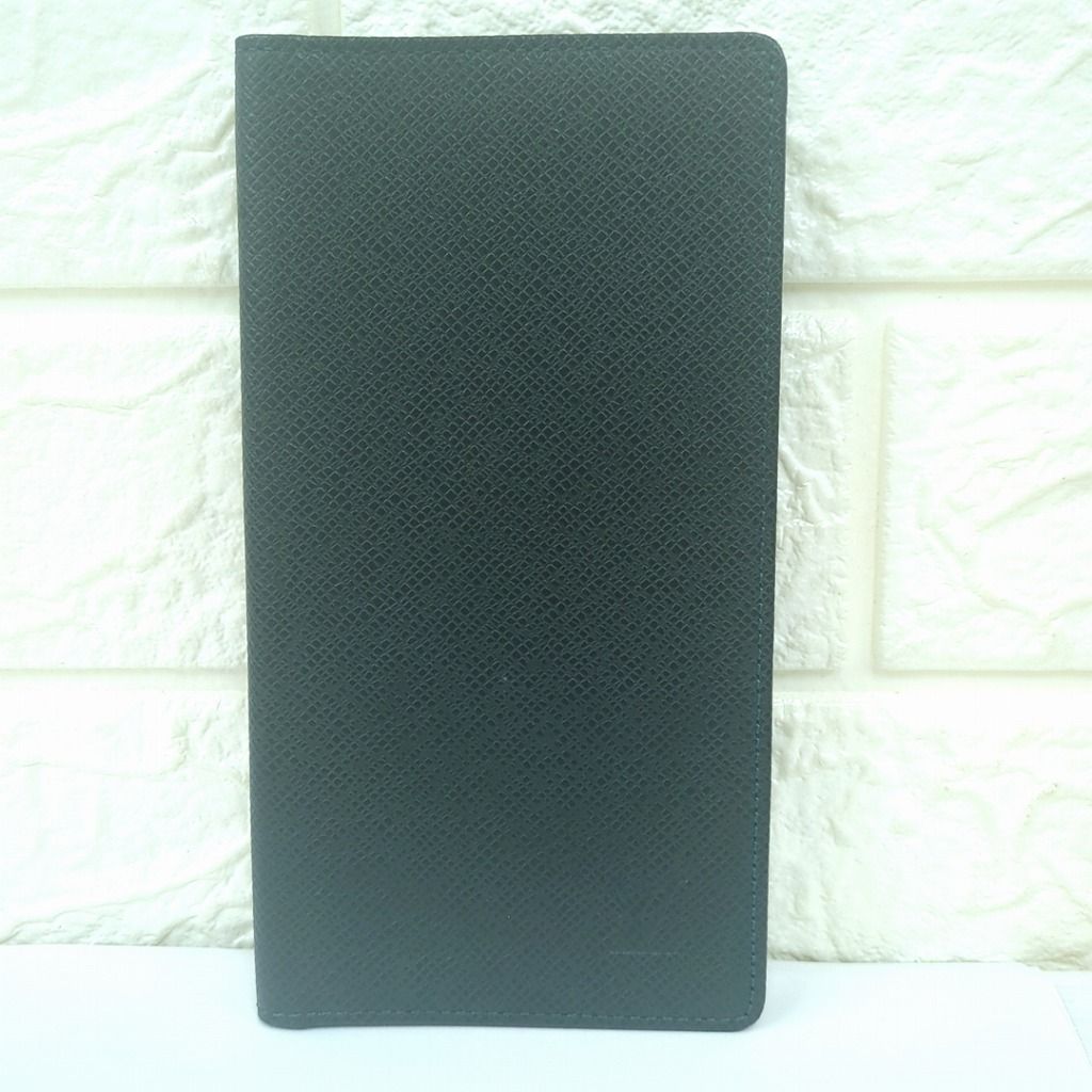 LOUIS VUITTON ルイヴィトン タイガ ポルトバルールカルトクレディ 長財布 グリーン長財布