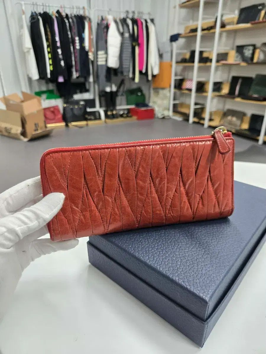 A級コンディション ミュウミュウ マテラッセ 長財布