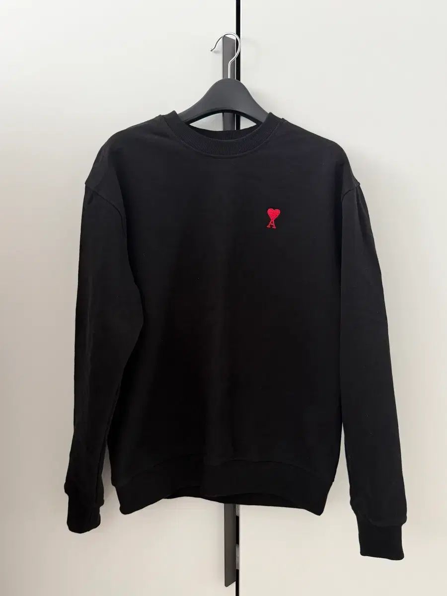 アミ スモール ハート ブラック スウェット