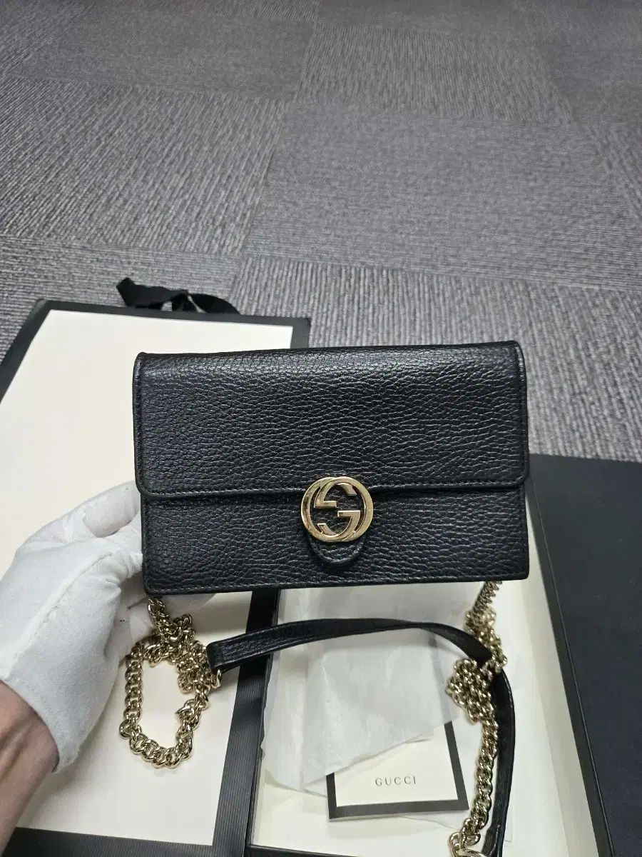 A級コンディション グッチ インターロッキング クロスバッグ