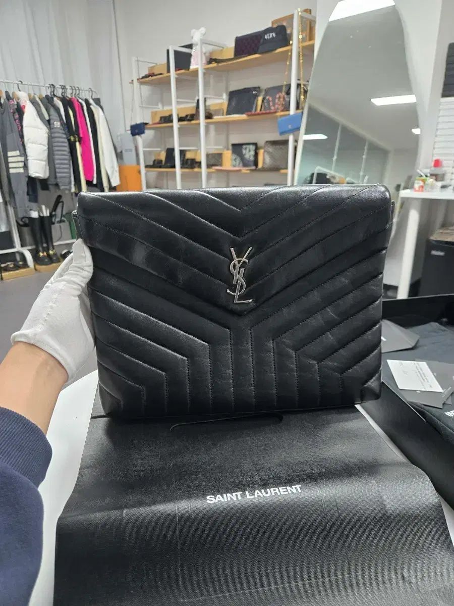 A級コンディション YVES SAINT LAURENT イヴ サンローラン ルル クラッチバッグ