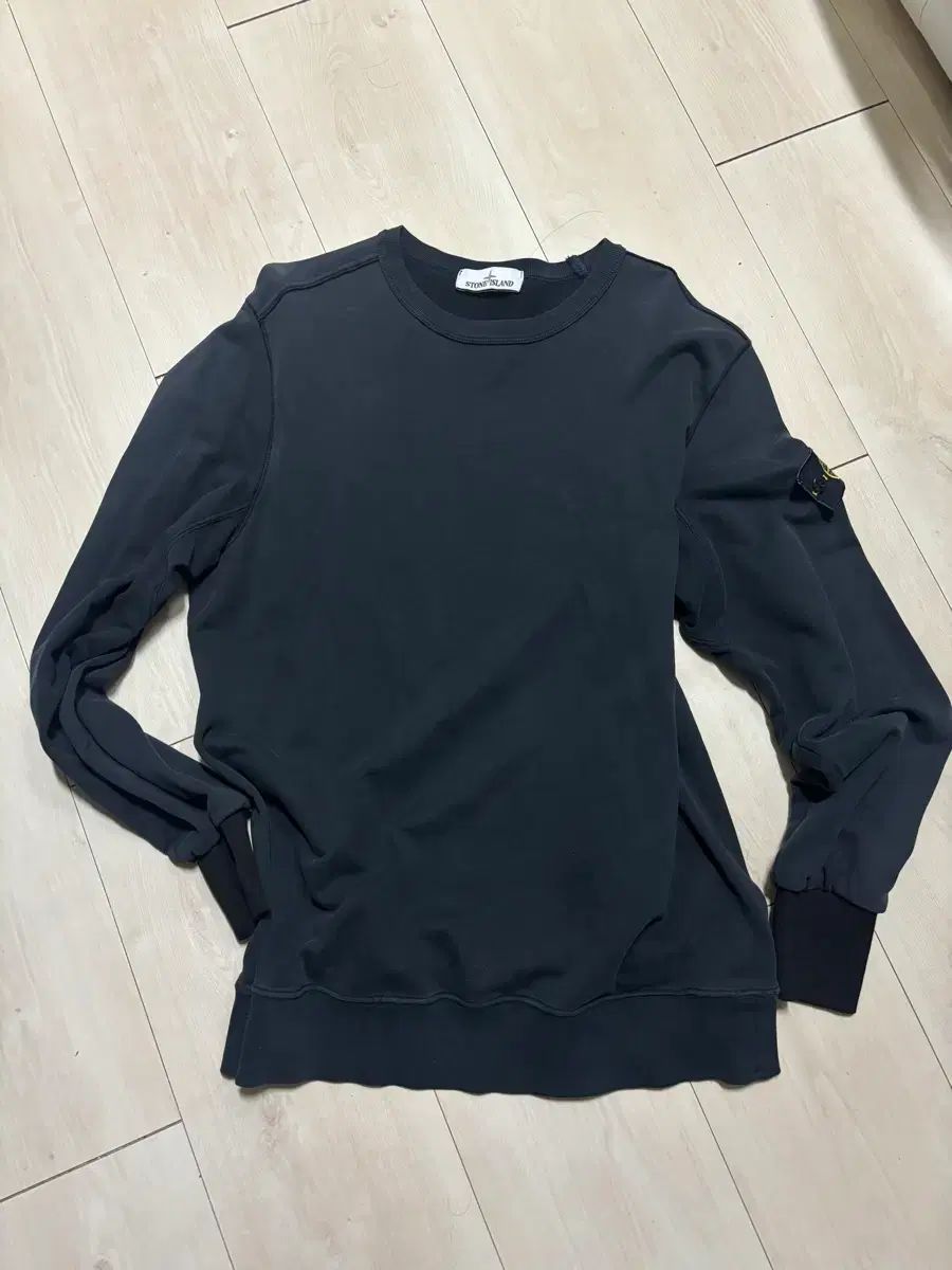 STONE ISLAND ストーンアイランド スウェット 100