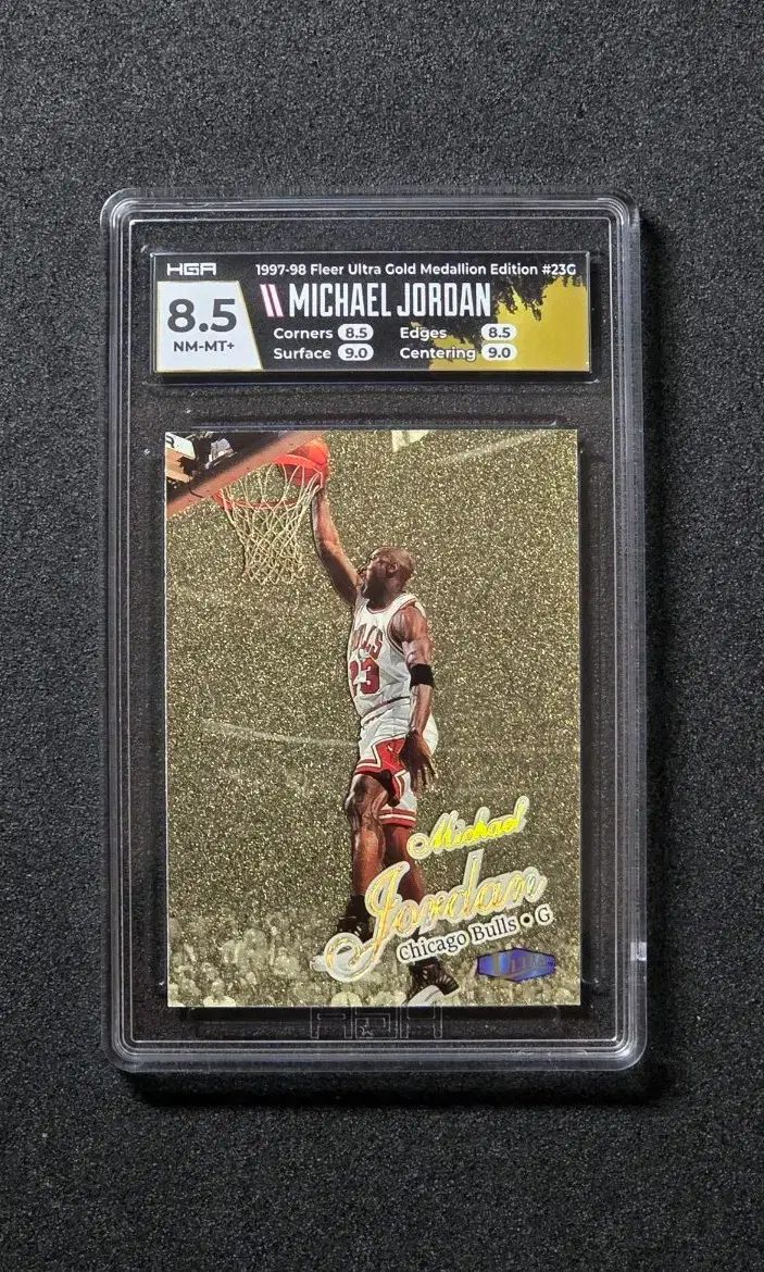 ウルトラ マイケル ジョーダン GOLD メタルリオン HGA 8 5