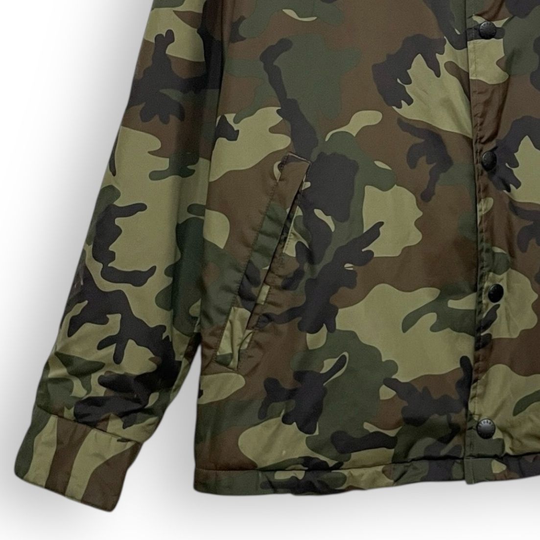 R2612/ STUSSY ステューシー 迷彩 カモフラ コーチジャケット S - メルカリ