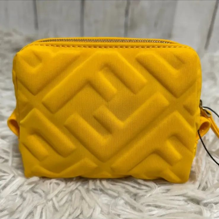 FENDI フェンディ イエロー ズッカ ビューティ ポーチ スモール FF